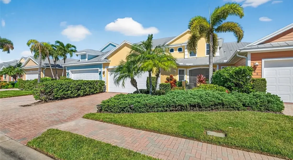 4585-Bridgepointe-Way-R-1