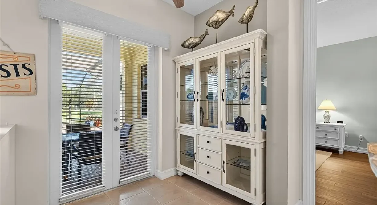 4585-Bridgepointe-Way-R-10