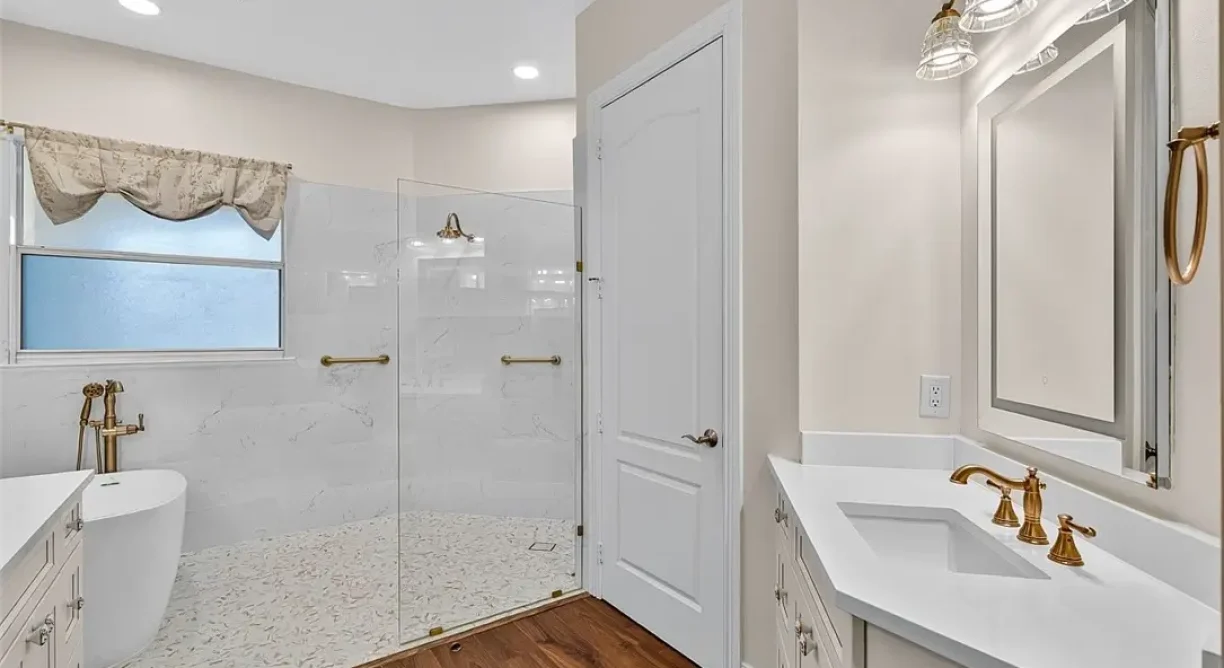 4585-Bridgepointe-Way-R-14